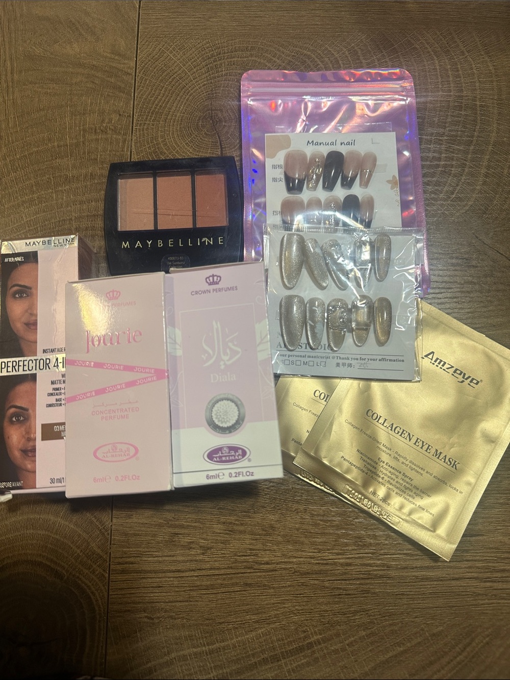 Maybelline Neutral Blush bundle with Assorted Press-On Nails